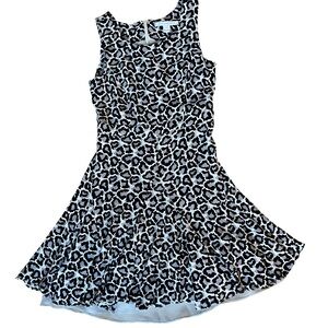 Diane Von Furstenberg Black and Gray Animal Print Dress Women’s size 6